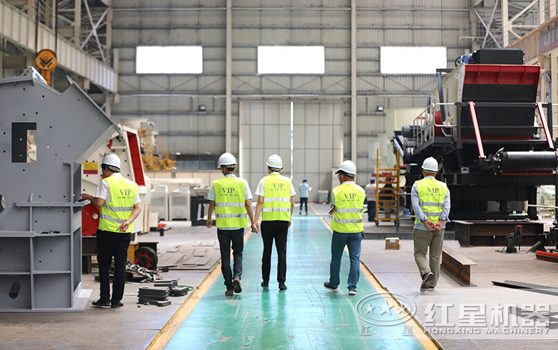 客戶考察12、13石子破碎機(jī)設(shè)備